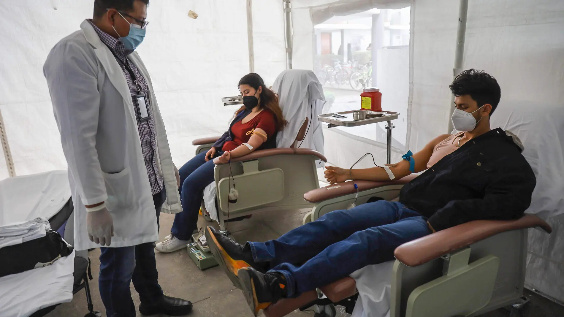 Neurocirujanos atienden a pacientes con secuelas de Covid-19